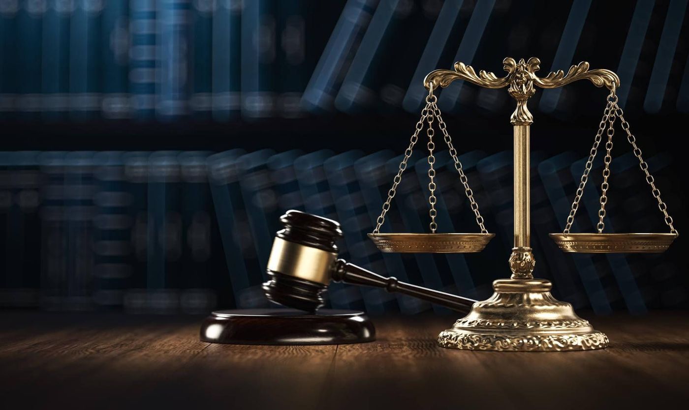 În spiritul şi în litera legii pentru dumneavoastră!